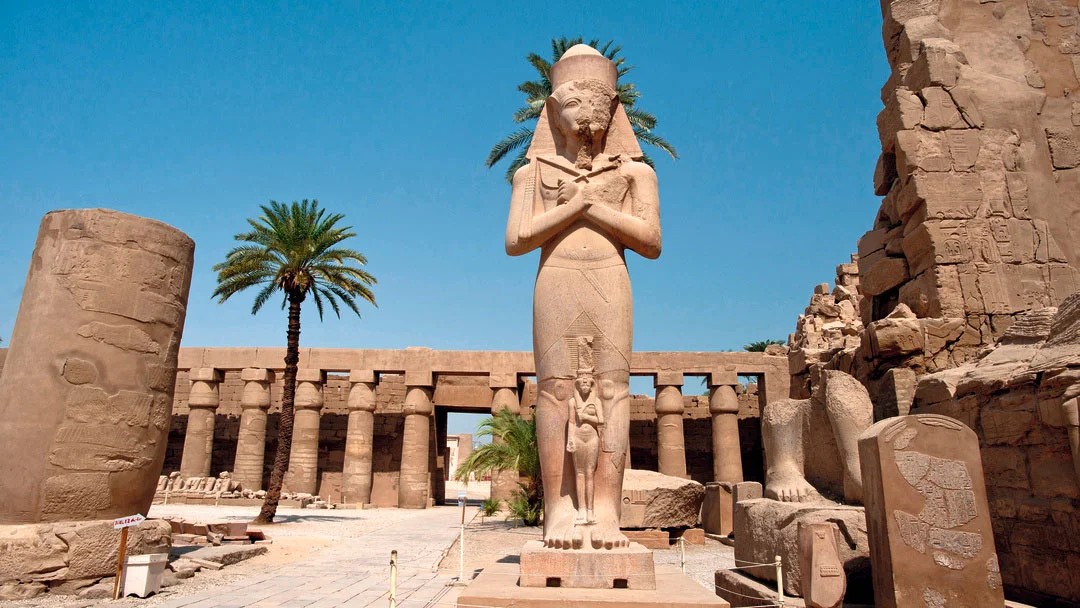 Guided Day Tour to Luxor by Bus